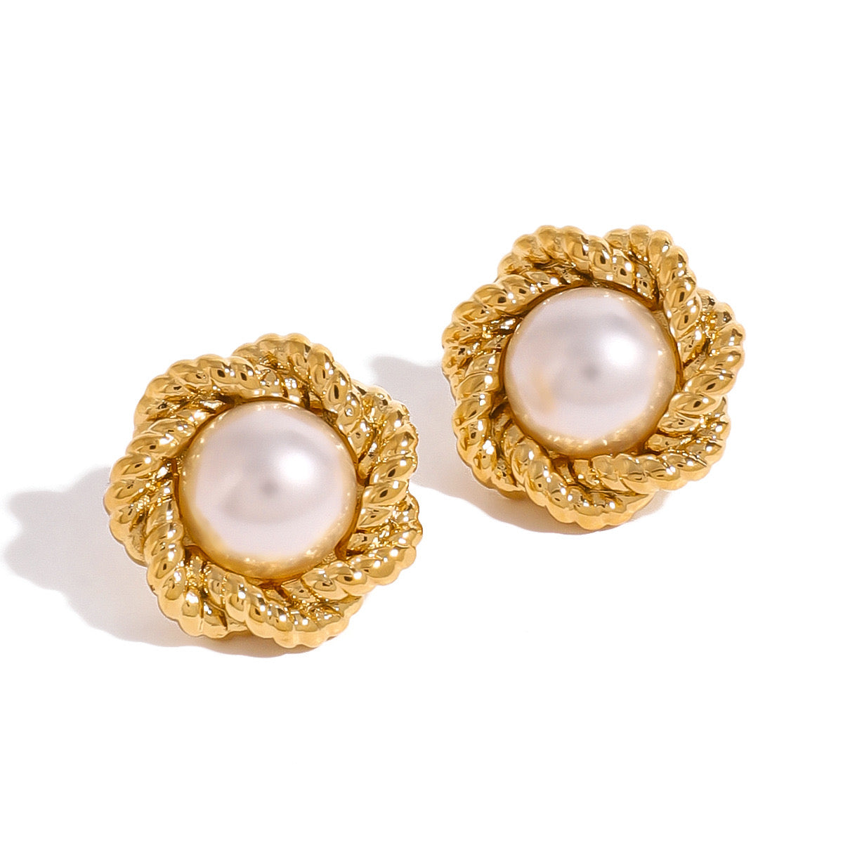 Pearl stud