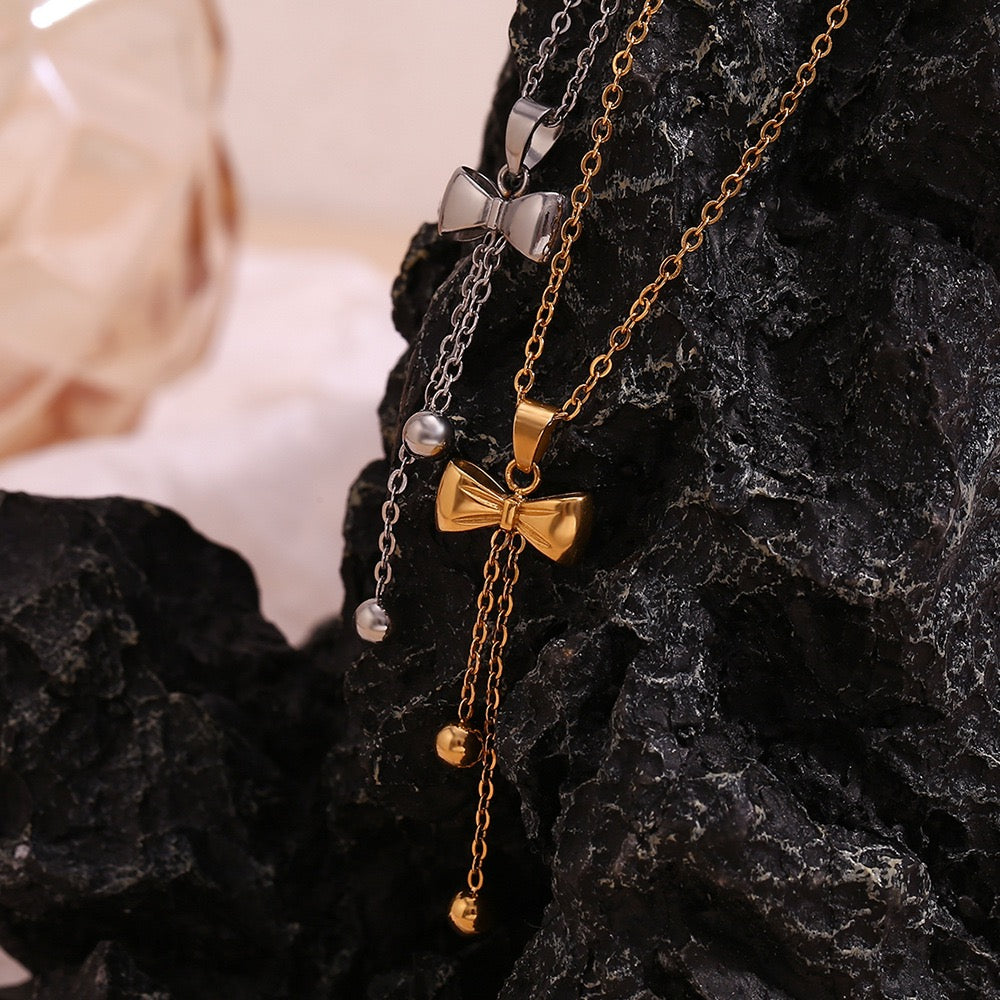 Elegant Bow Necklace