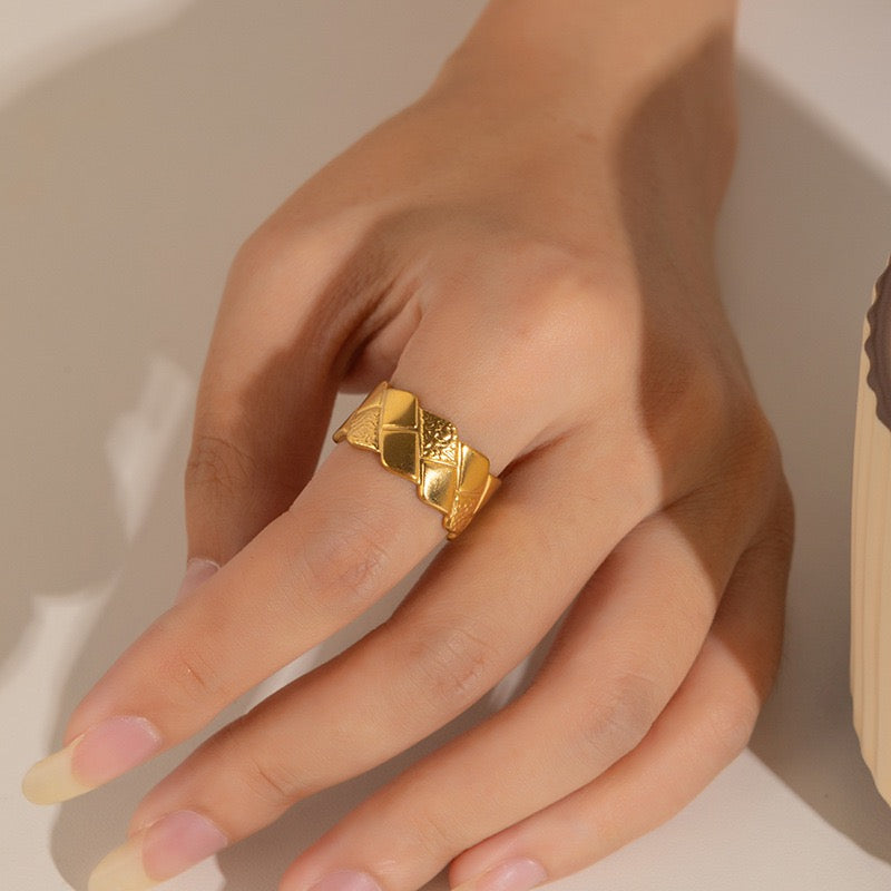 Somi Open Ring