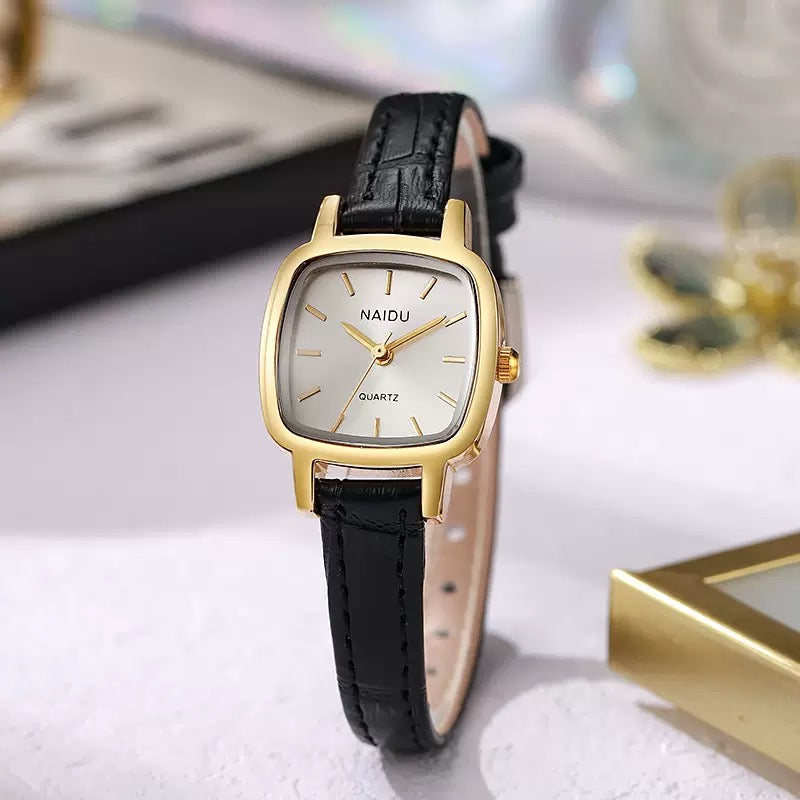 The Petite Heritage Cushion Watch