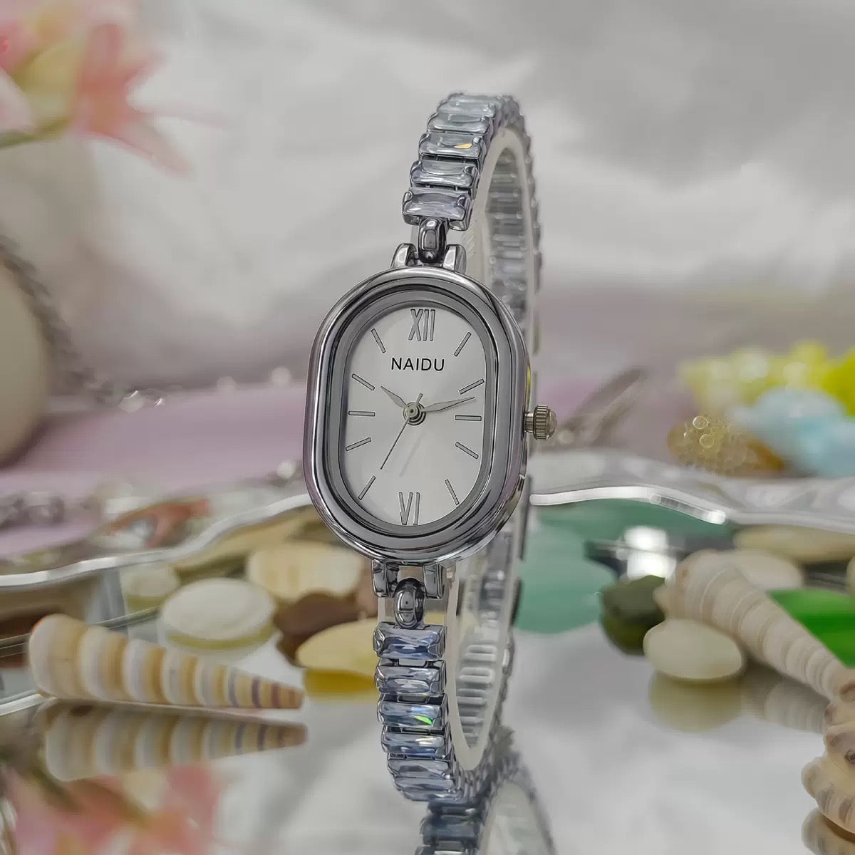 The Vienna Crystal Link Watch
