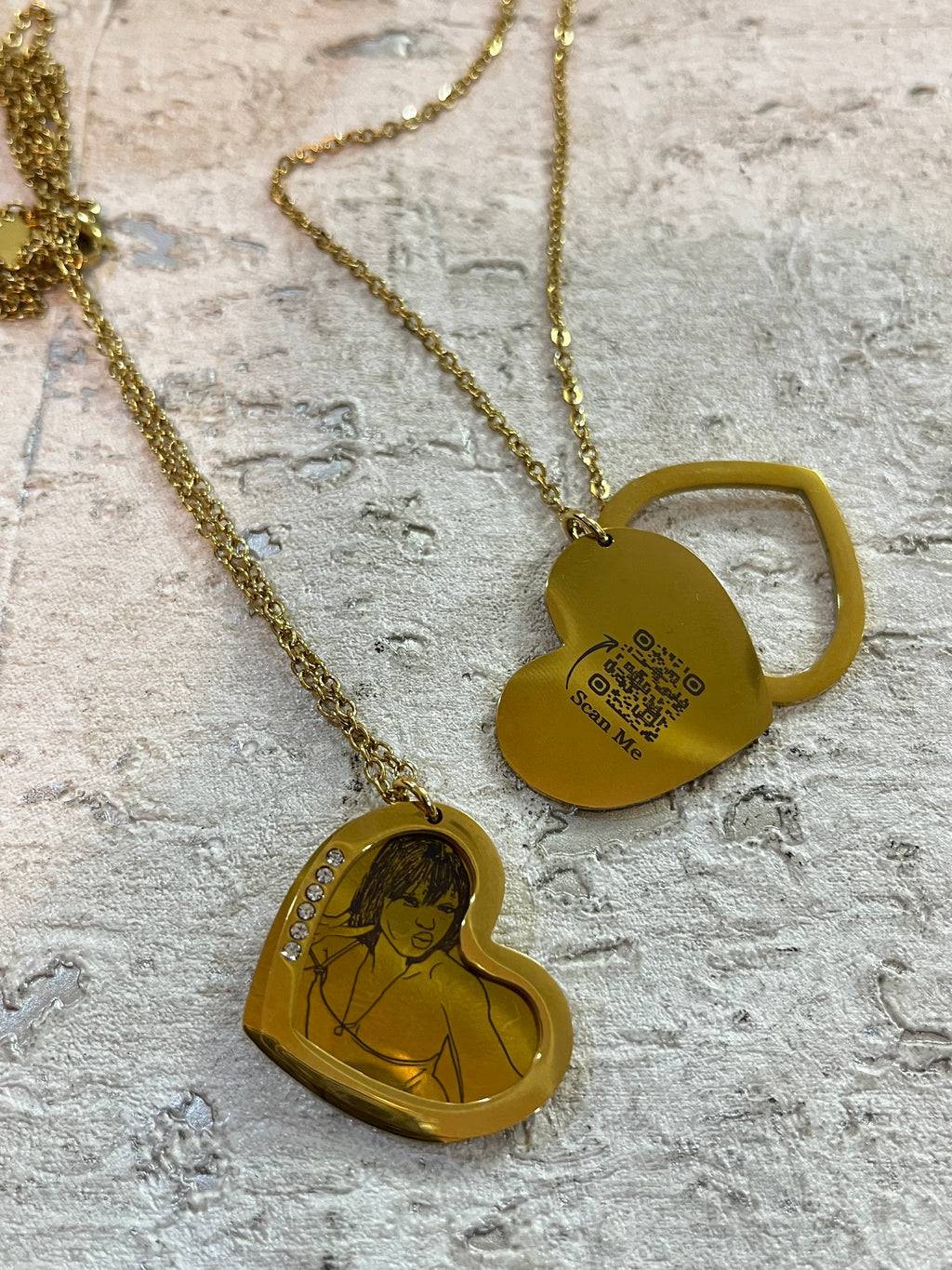 Nainah Love Forever Photo Necklace