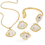 The Siren Shell Pearl Set