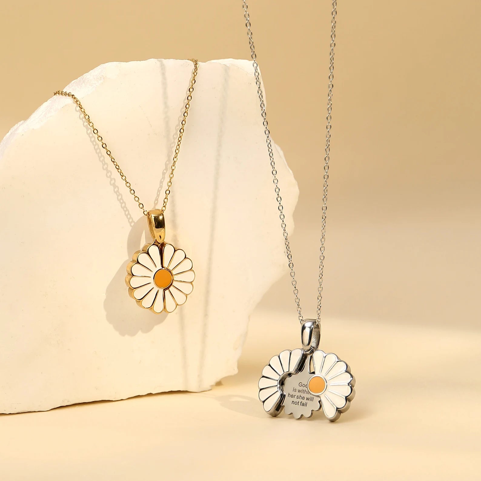 Daisy Pendant with a Hidden Plate