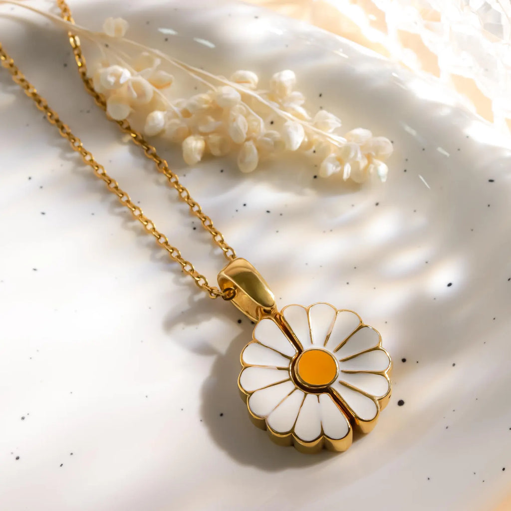 Daisy Pendant with a Hidden Plate