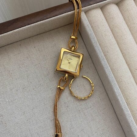 Novo Vintage Watch